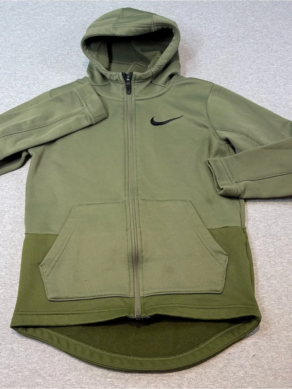 Nike Elite Youth M Green Solid Full Zip Hooded Hoodie Pockets Long Sleeve